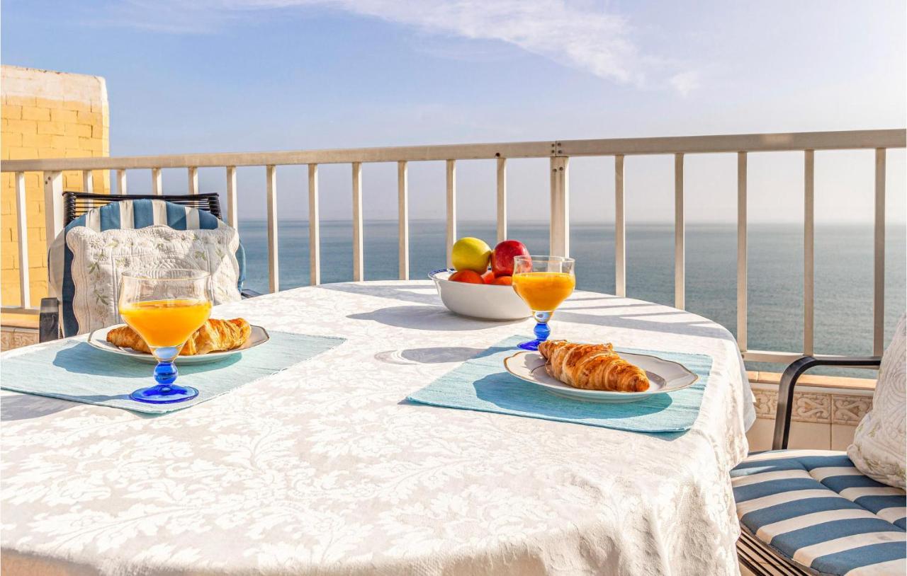 Cozy Apartment In Benalmadena With House Sea View Экстерьер фото